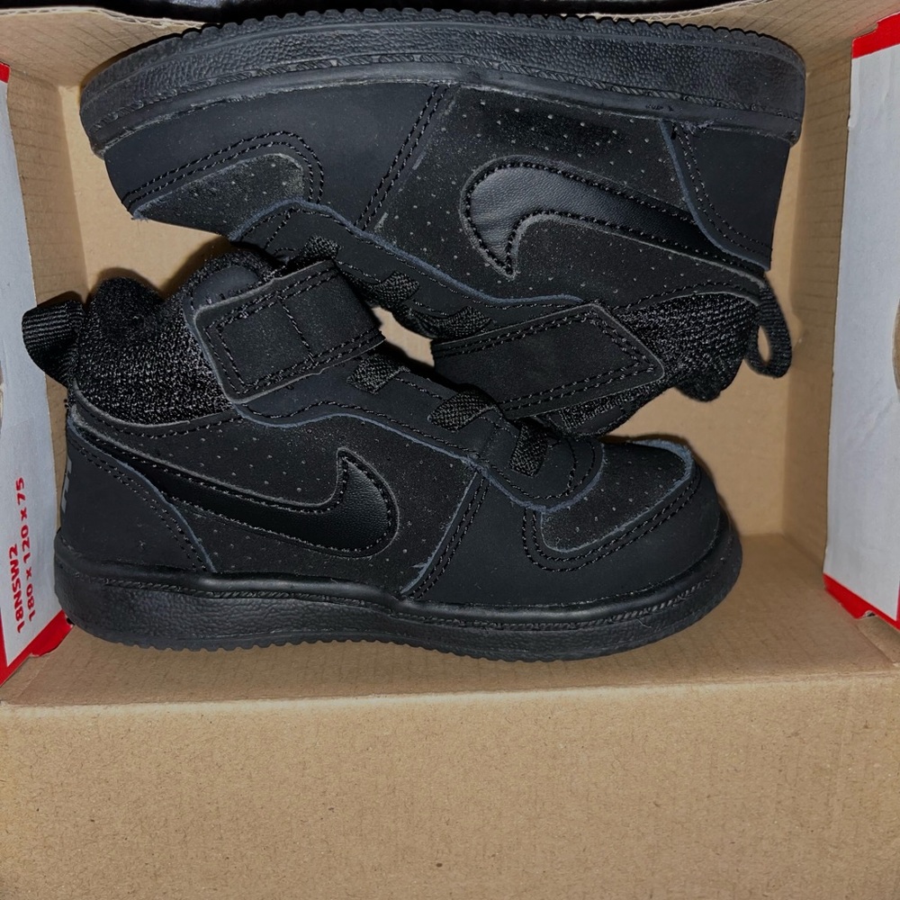 nike court borough mid shoes